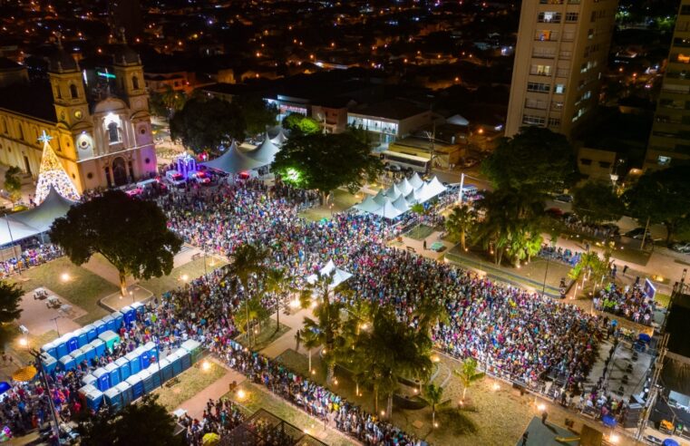 Entrega da obra da revitalização da Praça Francisco Barreto reúne 13 mil pessoas