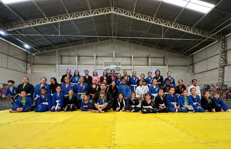 Exame de graduação e entrega de faixas reúne 260 atletas do jiu-jitsu no Cemepe do Marília