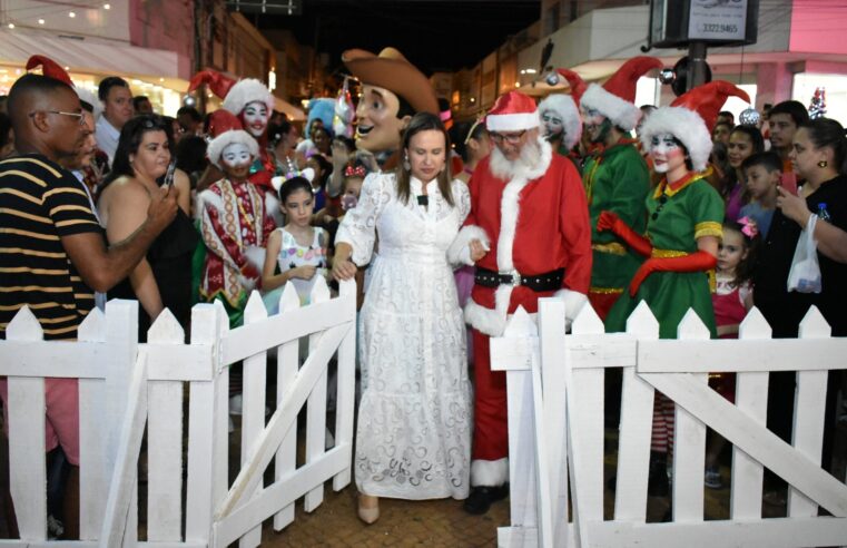 Com a chegada do Papai Noel é aberta programação de Natal