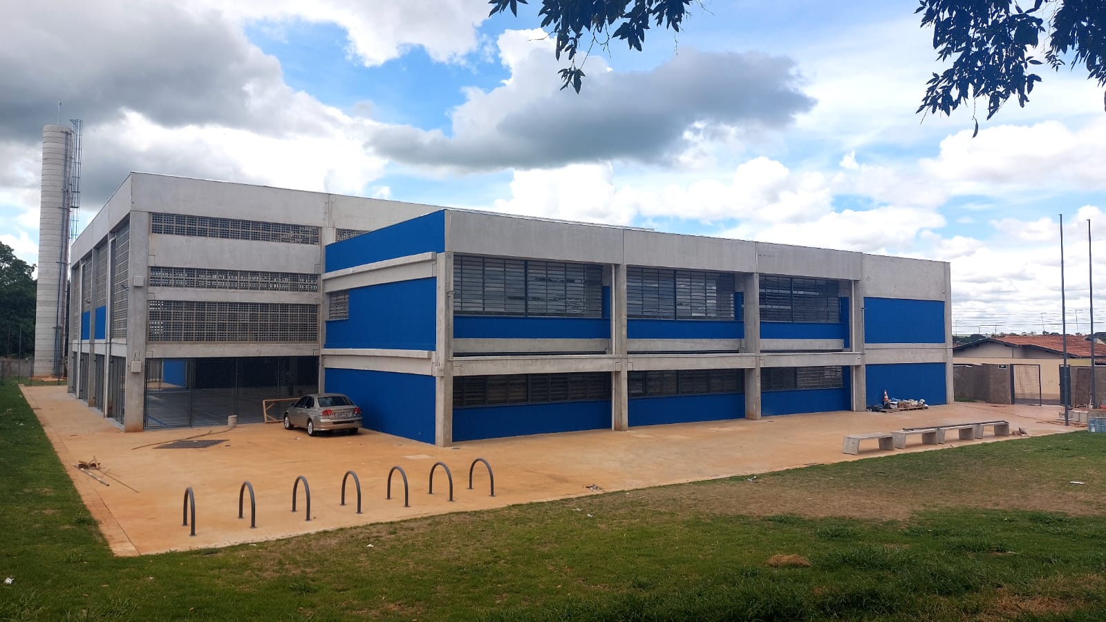 Obra da Escola Estadual do Nadir Kenan recebe retoques finais para conclusão 