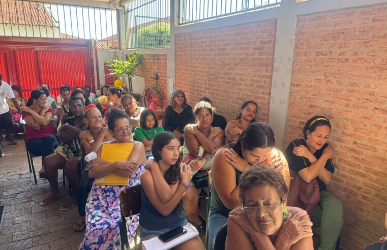 Fundo Social de Solidariedade realiza palestra com participantes do Projeto Maternidade Atípica