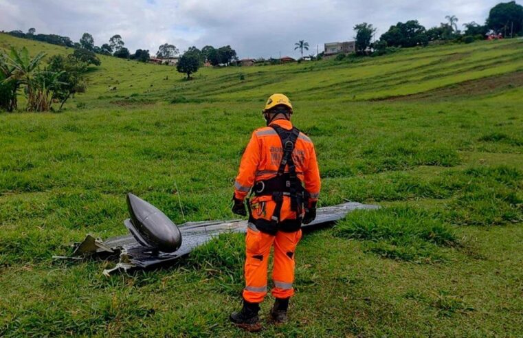 Avião cai em MG e deixa sete mortos