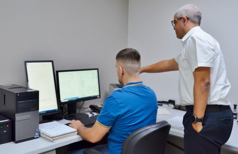 Presidente recebe estudantes que farão estágio na Câmara de Barretos