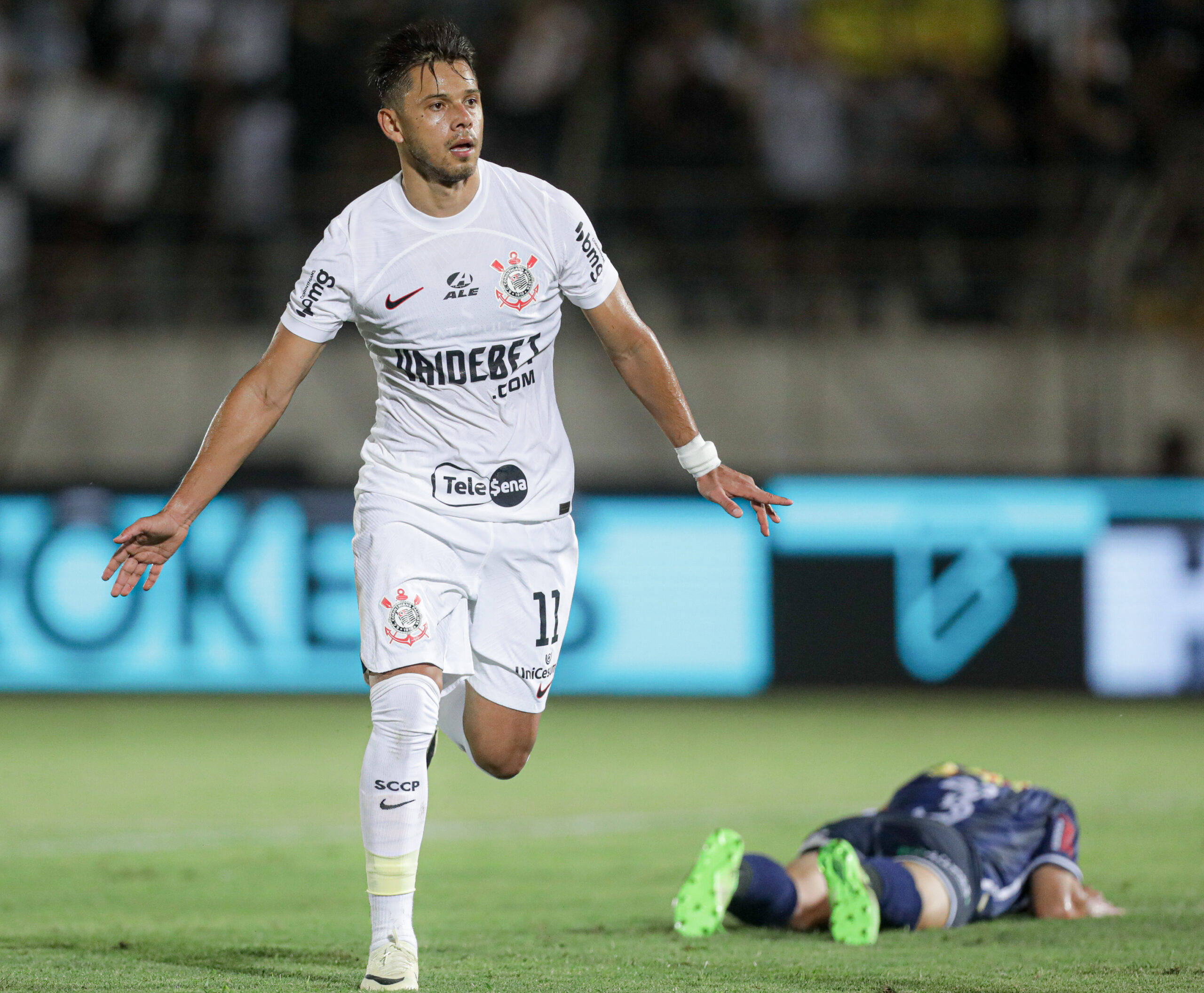 Corinthians vence o Cianorte e avança na Copa do Brasil