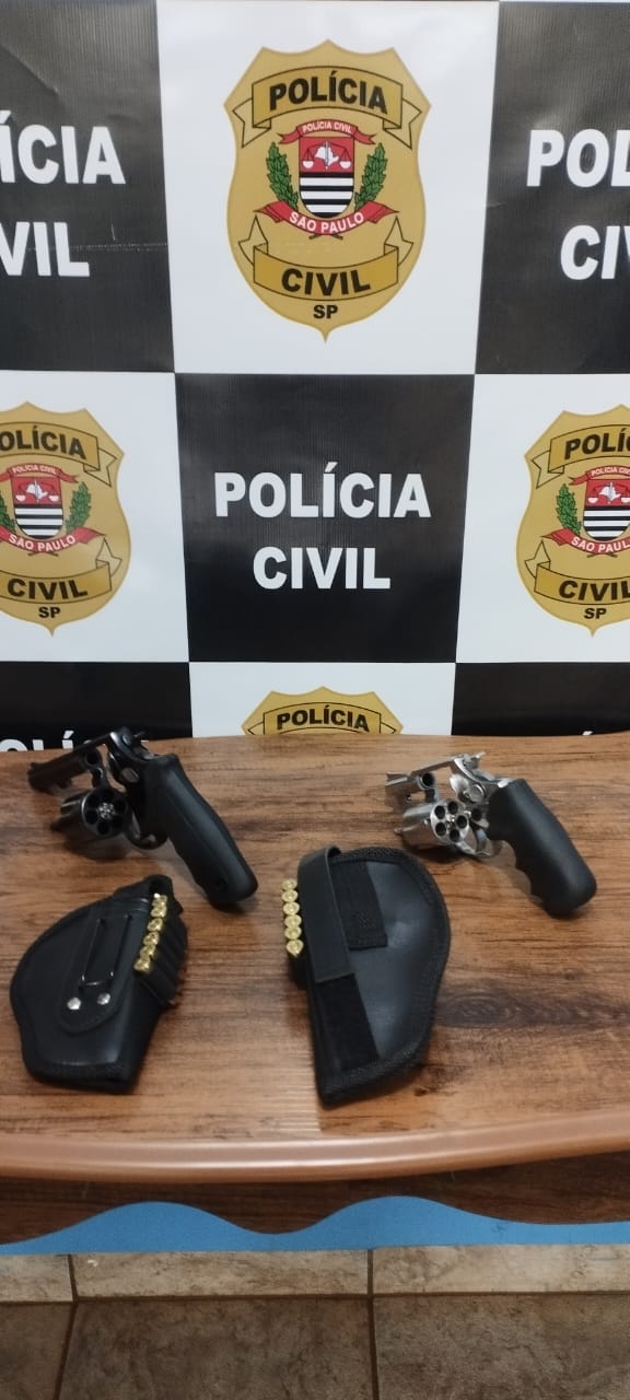 Delegacia de Guaíra faz apreensão de duas armas