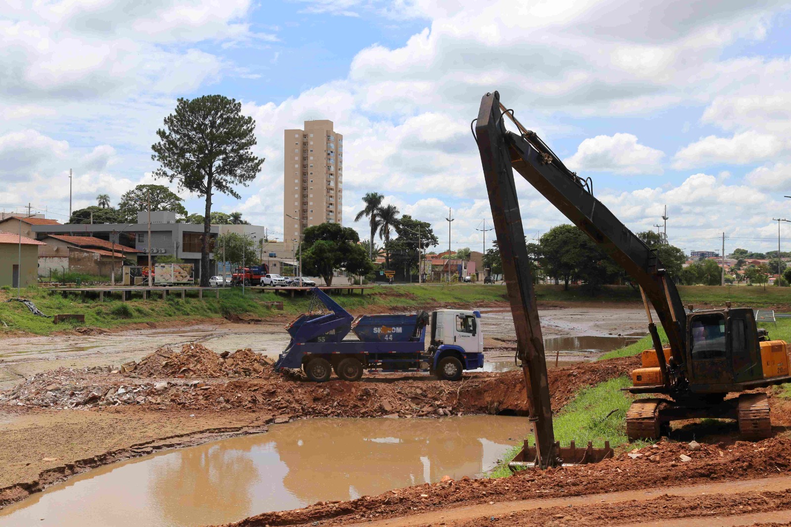 Superintendente do SAAE Barretos acompanha visita técnica de equipe do DAEE na Região dos Lagos