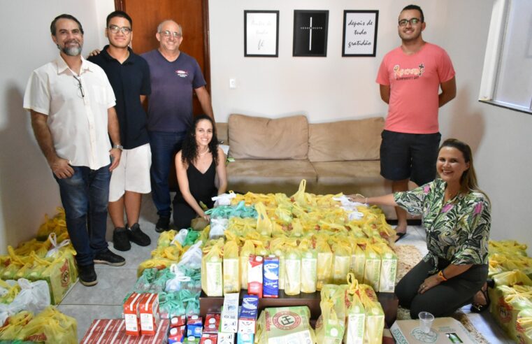 Fundo Social recebe mais de 600 litros de leite arrecadados por jovens da Segunda Igreja Presbiteriana de Barretos