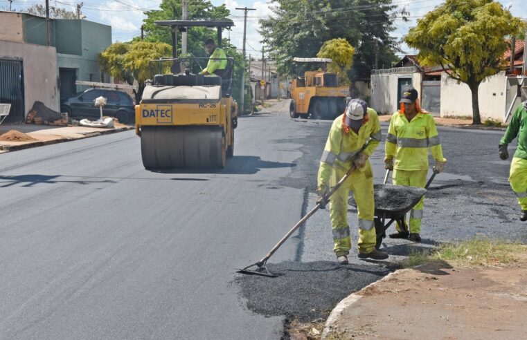 Prefeitura dá continuidade ao recapeamento asfáltico no bairro Hussein Gemha