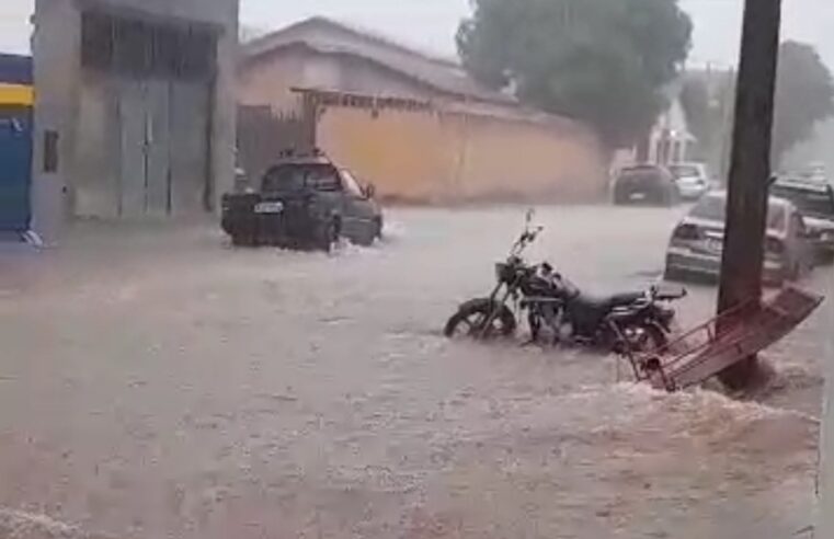 Barretos registra chuva de 70 mm em 1 hora, segundo a Defesa Civil