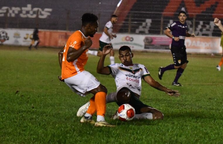 Com gols de Fuzil e Daniel BEC ganha de virada do SKA Brasil em casa