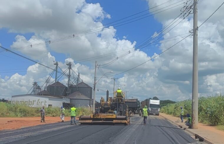 Avenida Alberto Calil recebe obras de infraestrutura e pavimentação