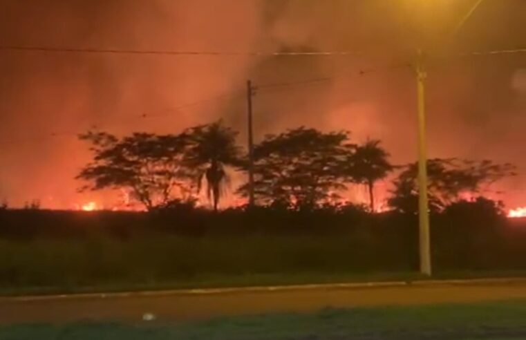 Queimada atinge área de canavial próximo ao Mais Parque