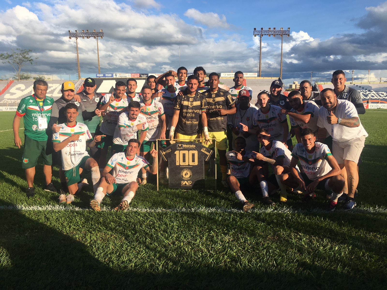 Goleiro do BEC é homenageado pelos 100 jogos no BEC