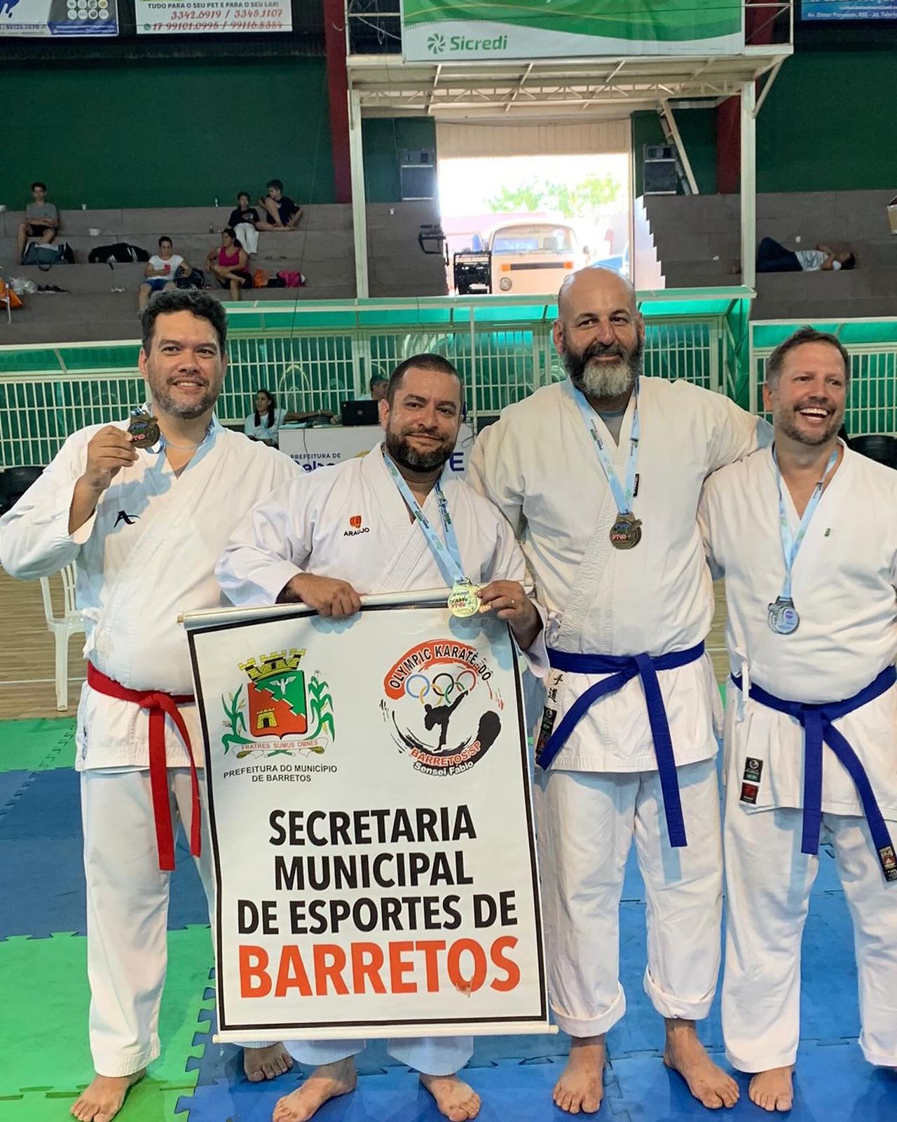 Equipe barretense conquista 13 medalhas na Copa Sonho Vivo de Karatê