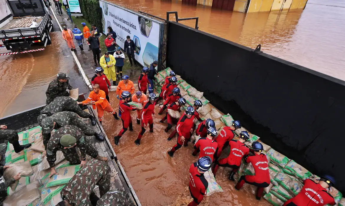 Chuva afeta 500 mil pessoas no Sul