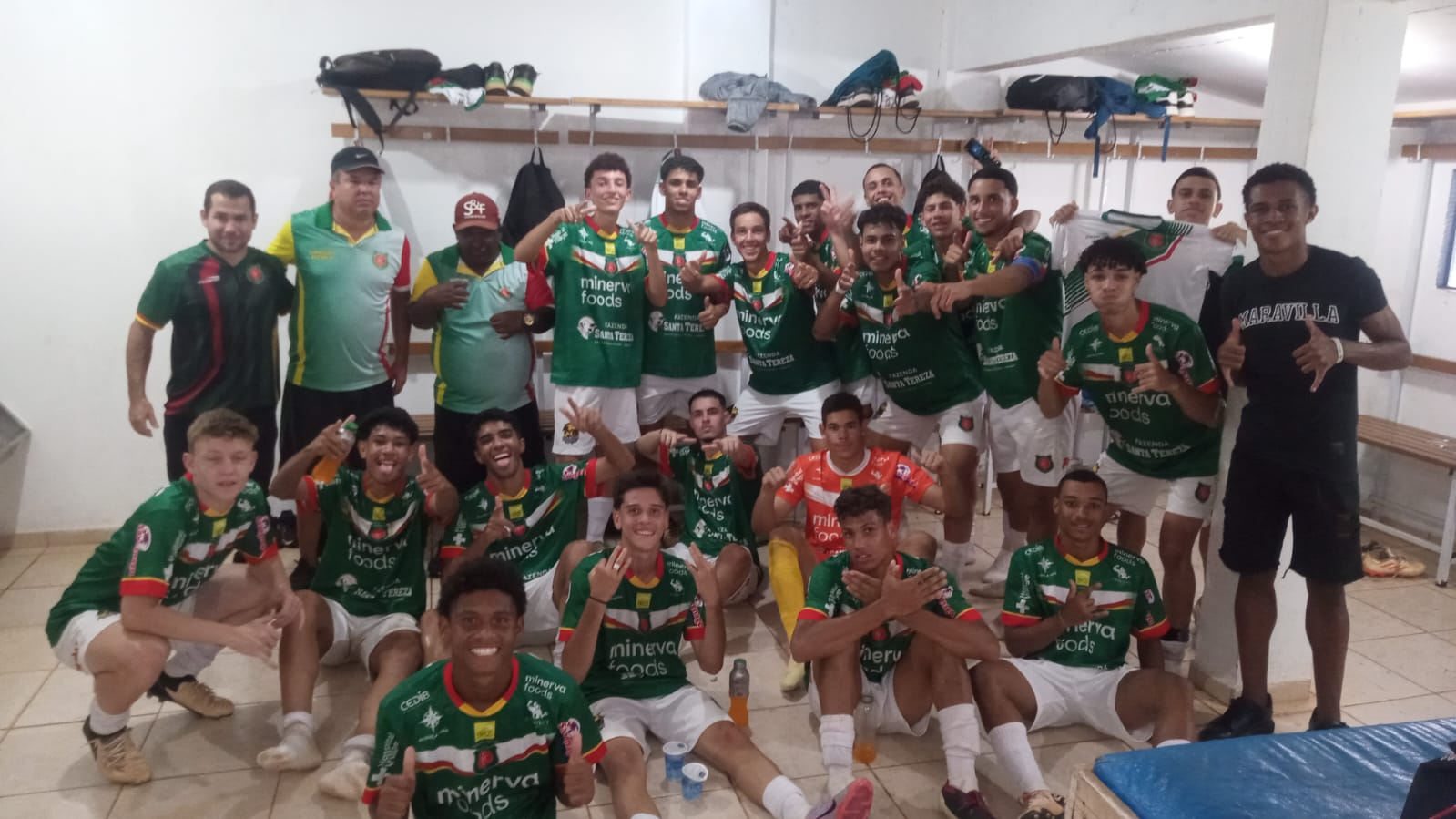 Tourinho volta a vencer no Sub-17 e empata no Sub-15