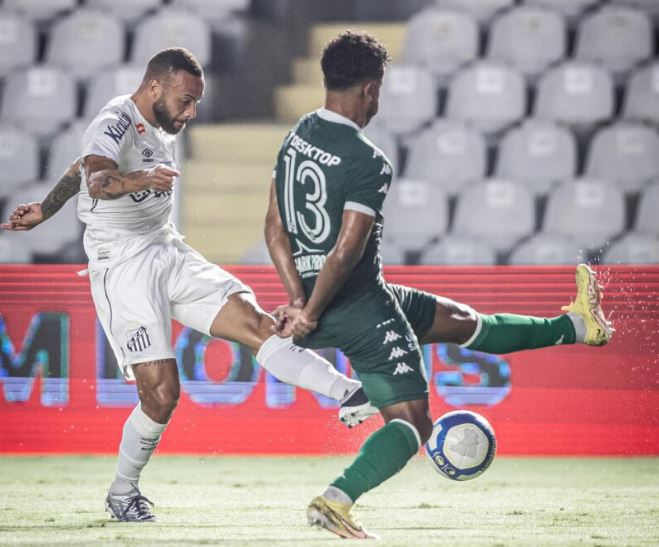 Santos goleia o Guarani e segue com 100% na Série B