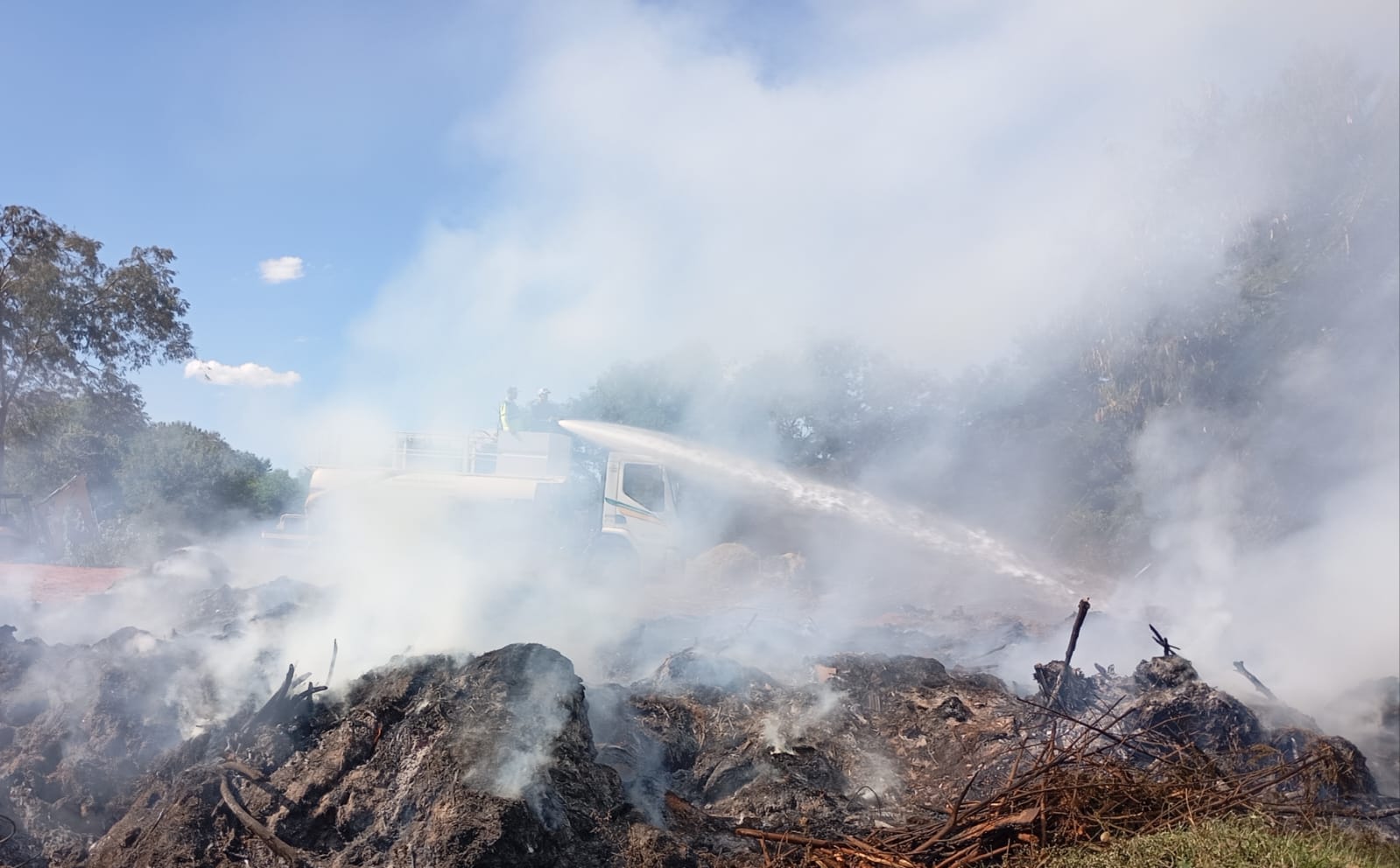 Incêndio no Ecoponto do Barretos 2 mobiliza equipes