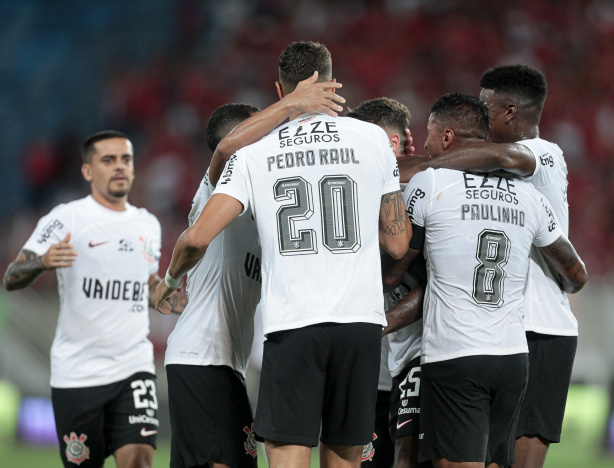 Corinthians vence  América-RN de virada e Red Bull Bragantino empata