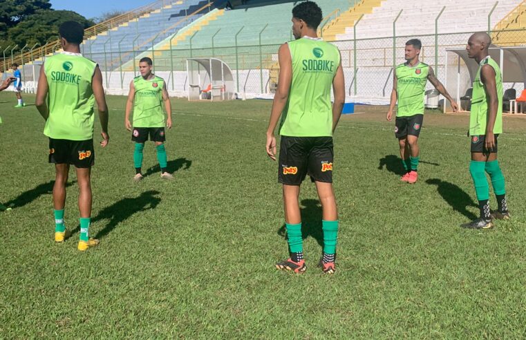 Touro do Vale treina para encarar o Botafogo na terça, dia 2