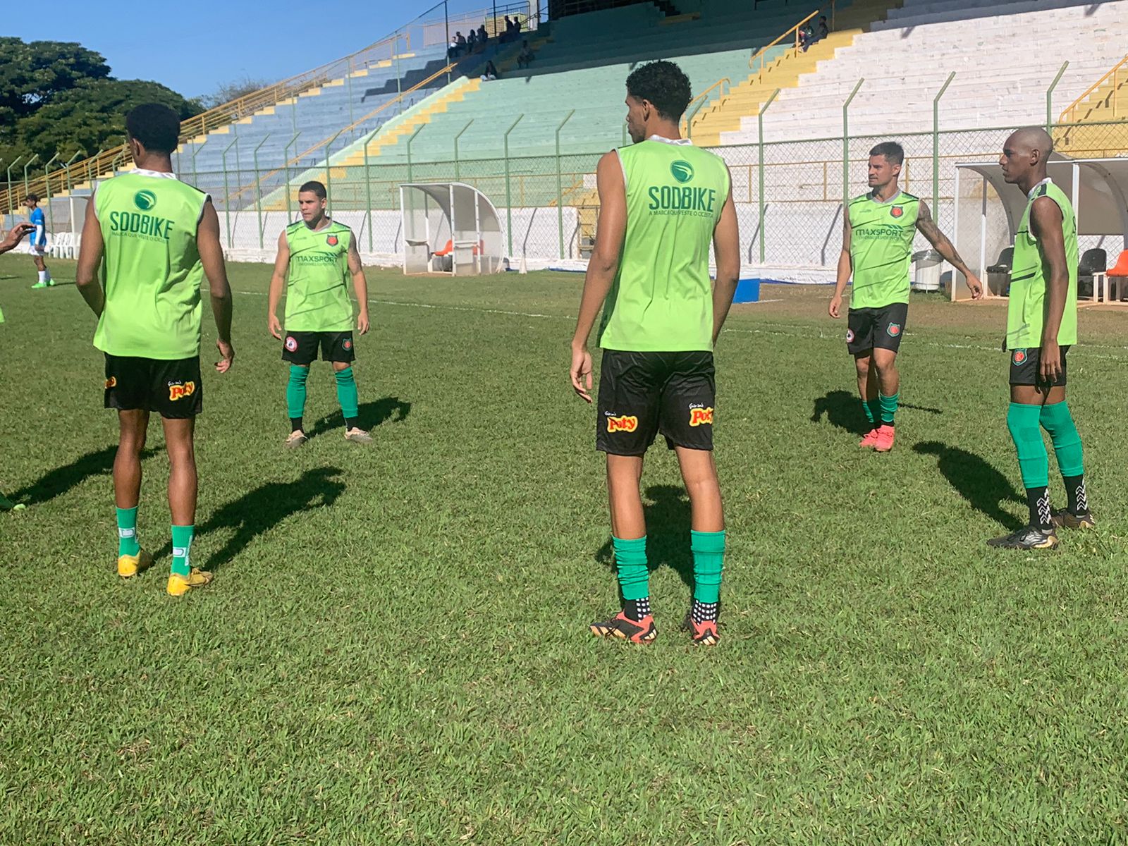 Touro do Vale treina para encarar o Botafogo na terça, dia 2