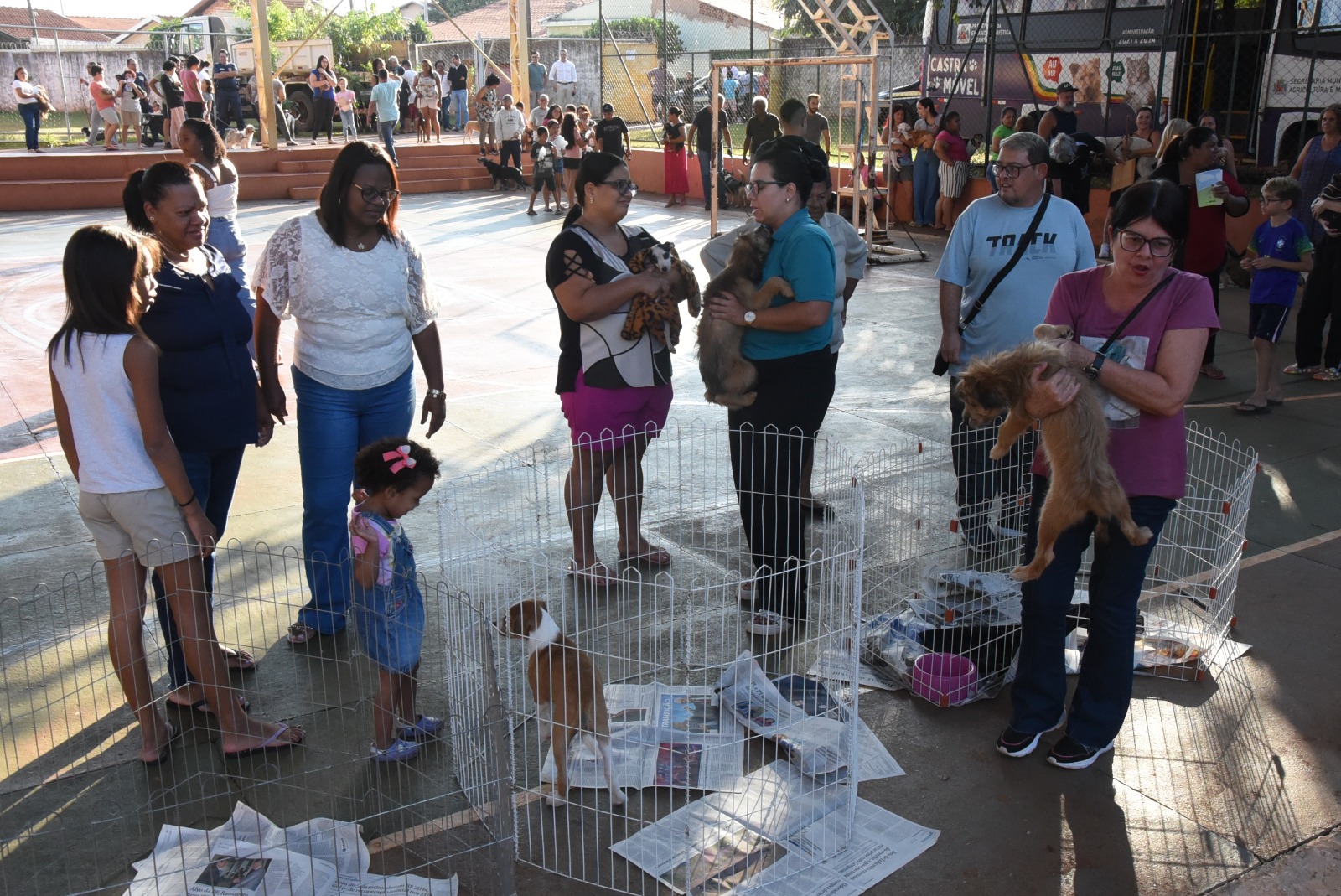 2ª edição do “Pezinhos & Patinhas” leva serviços e diversão para o Barretos II