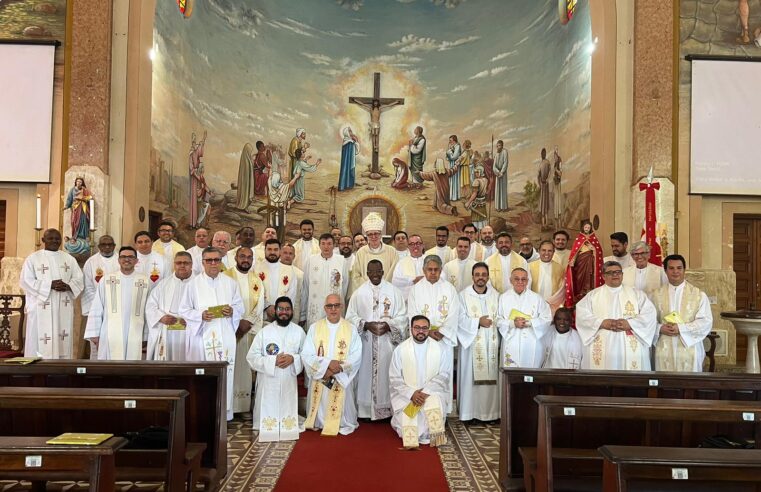 Dia de oração pela santificação do clero foi celebrado na Igreja do Rosário