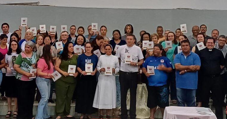 Católicos participam de Encontro de Formação Missionária