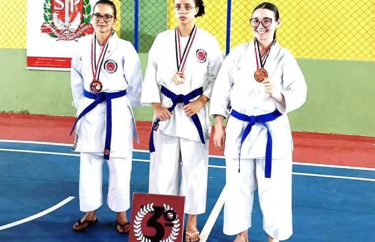 Barretenses conquistam bronze no karate em Sertãozinho