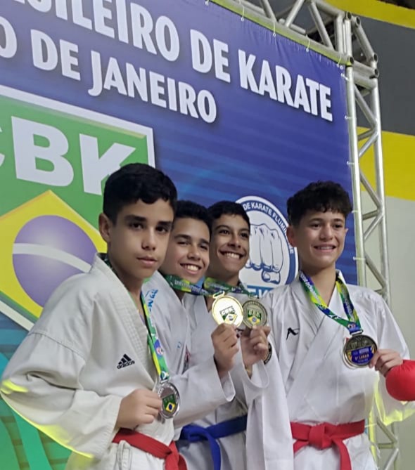 Atleta conquista título de vice-campeão no Brasileiro de Karate