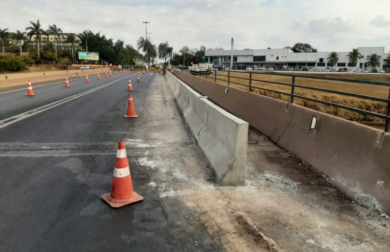 Concessionária faz passagem de pedestres em viaduto