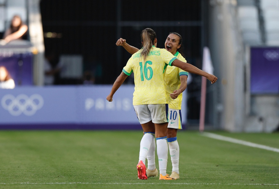 Brasil vence na estreia dos jogos de Paris