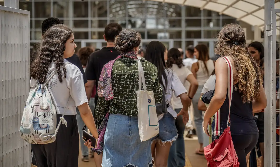 Ensino médio muda  com novo texto aprovado no Congresso