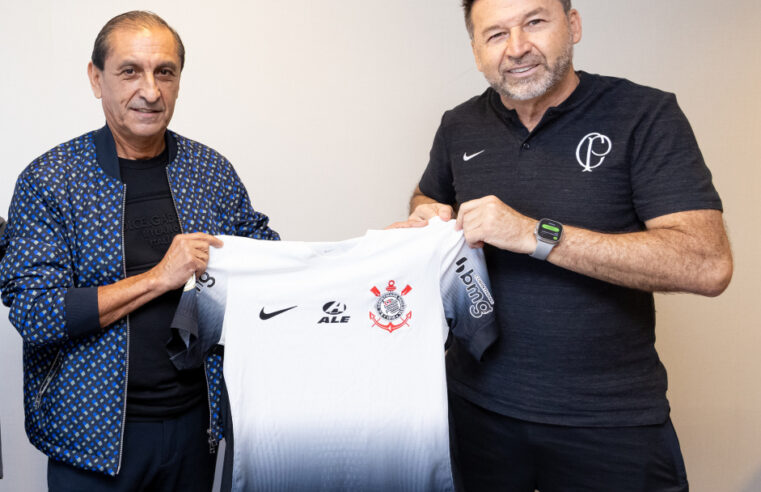 Corinthians anuncia Ramón Díaz como novo treinador