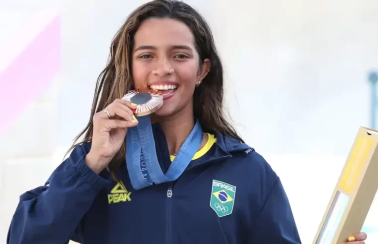 Rayssa Leal conquista medalha de bronze no skate street feminino