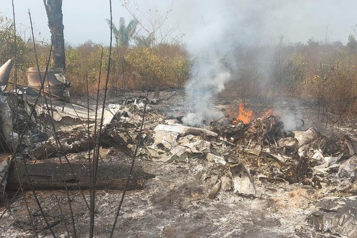 Avião de pequeno porte cai e deixa cinco mortos em Mato Grosso