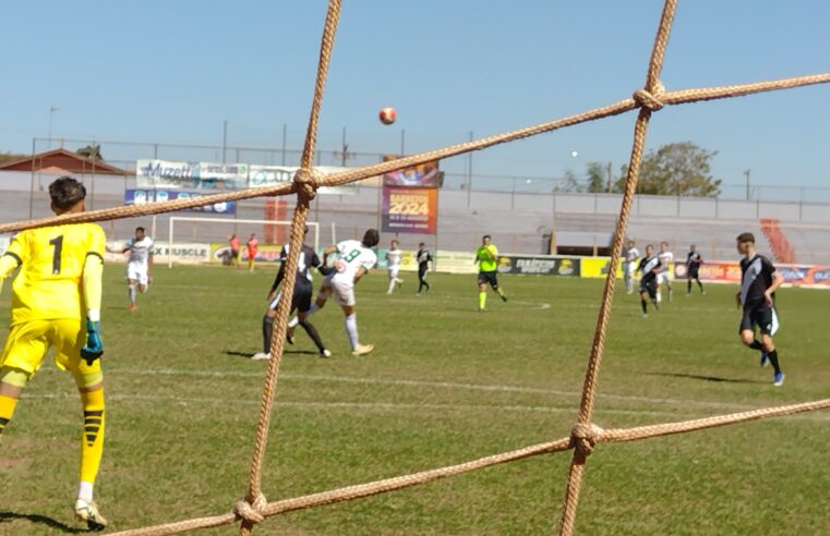 Tourinho vence Ponte Preta e ainda sonha com classificação