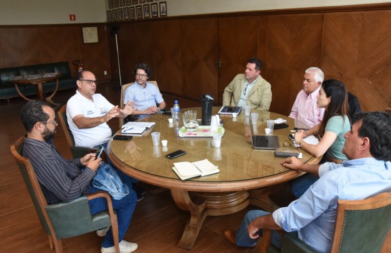 Reunião discute plano de enfrentamento das queimadas