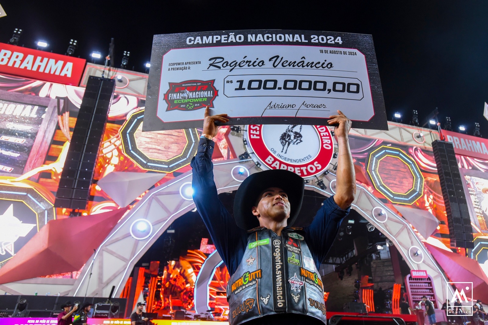 Rogério Venâncio ganha o Nacional e Vitor Manuel a etapa Barretos