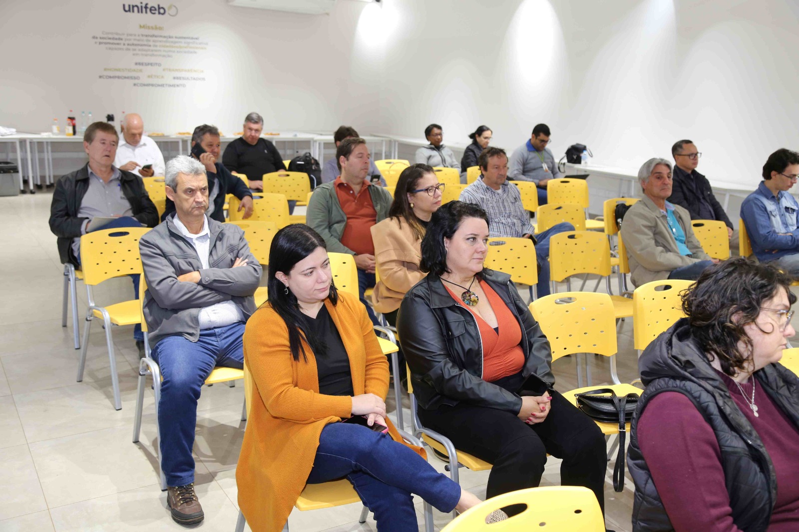 Comitê do Baixo Pardo/Grande alerta sobre os riscos das bitucas de cigarro no Dia Nacional de Combate ao Fumo