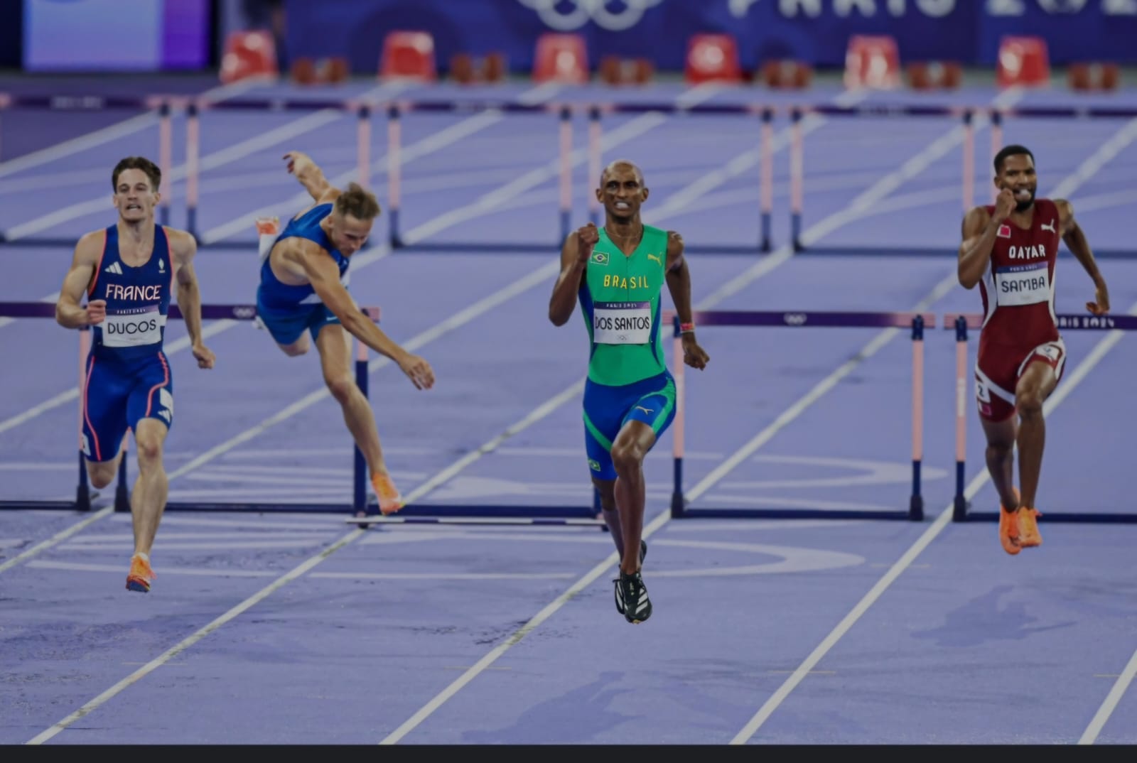 Alison dos Santos se supera e conquista bronze nos 400m com barreiras em Paris 2024