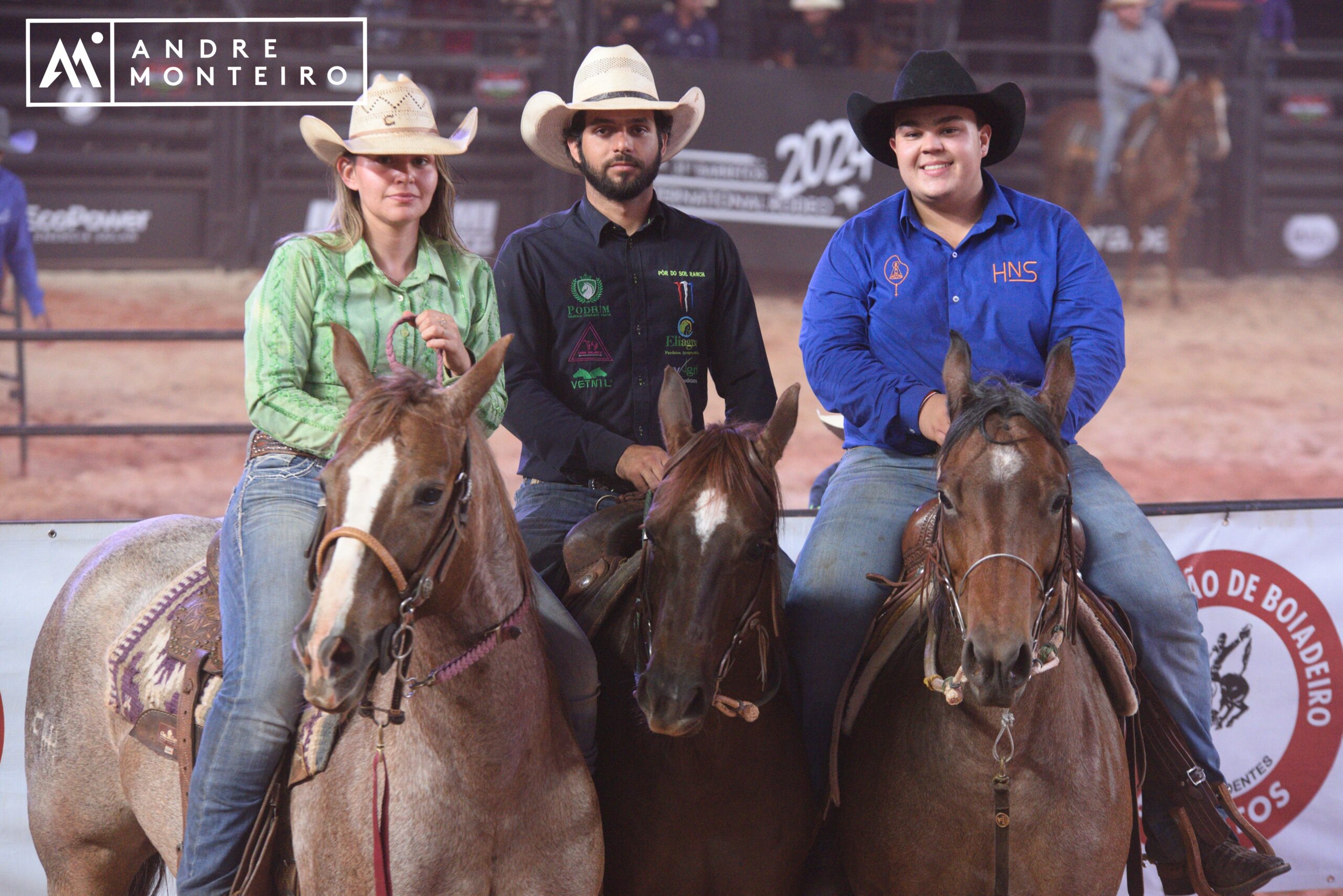 Trios de competidores  destacam na semifinal do Team Penning nas somas 6 e 11