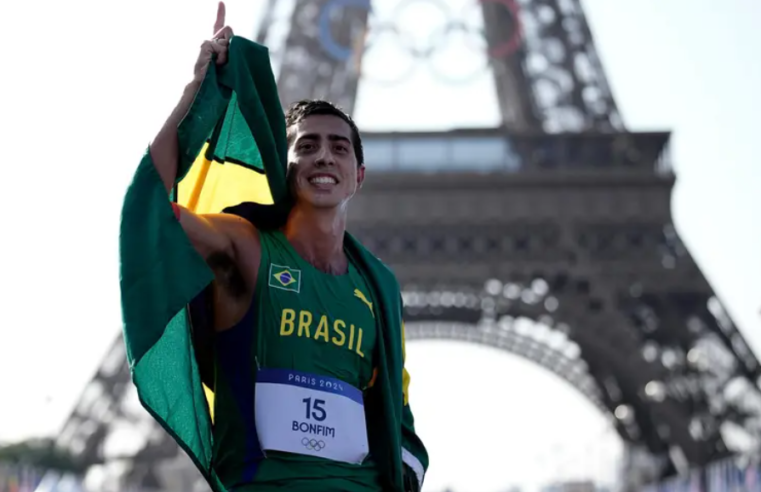 Caio Bonfim conquista prata histórica na marcha atlética de 20km em Paris