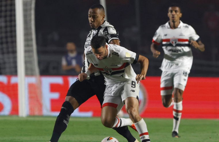 São Paulo perde nos pênaltis e está fora a Libertadores