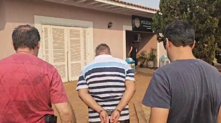 Homem é preso pela DDM acusado de estupro de vulnerável em via pública