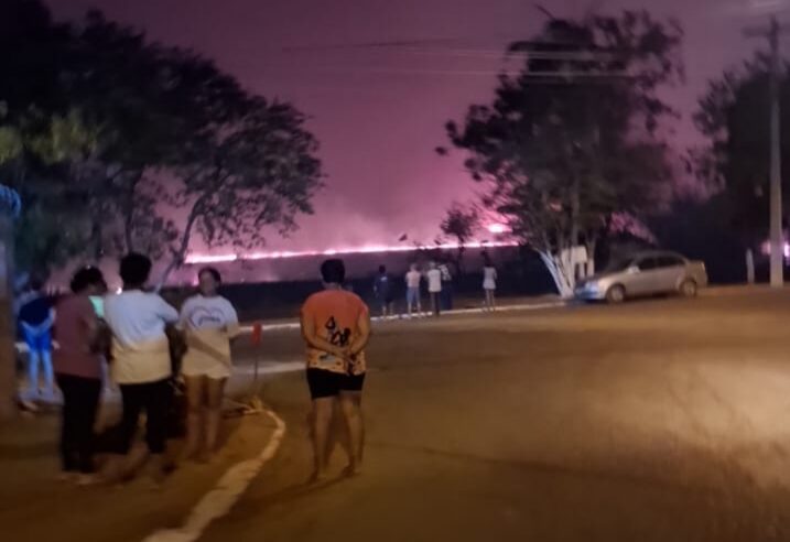 Incêndio deixa famílias ilhadas em área rural  de Laranjeiras