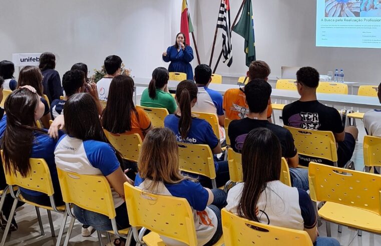 “O papel do médico veterinário na saúde pública” foi tema de palestra no Colégio FEB