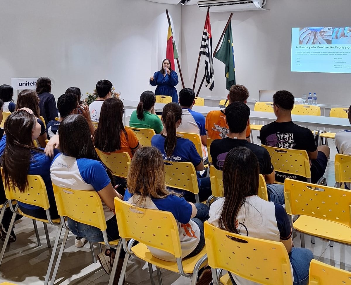 “O papel do médico veterinário na saúde pública” foi tema de palestra no Colégio FEB