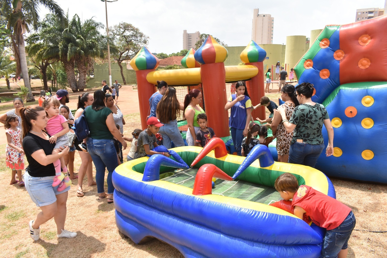 “Vem pra Praça” tem edição especial em comemoração ao Dia das Crianças