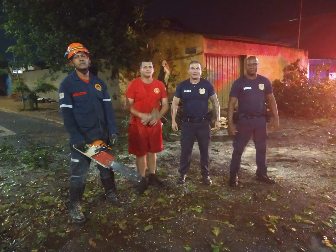 Defesa Civil coordena ações entre noite e madrugada e trânsito está normalizado em Barretos nesta sexta-feira, 26